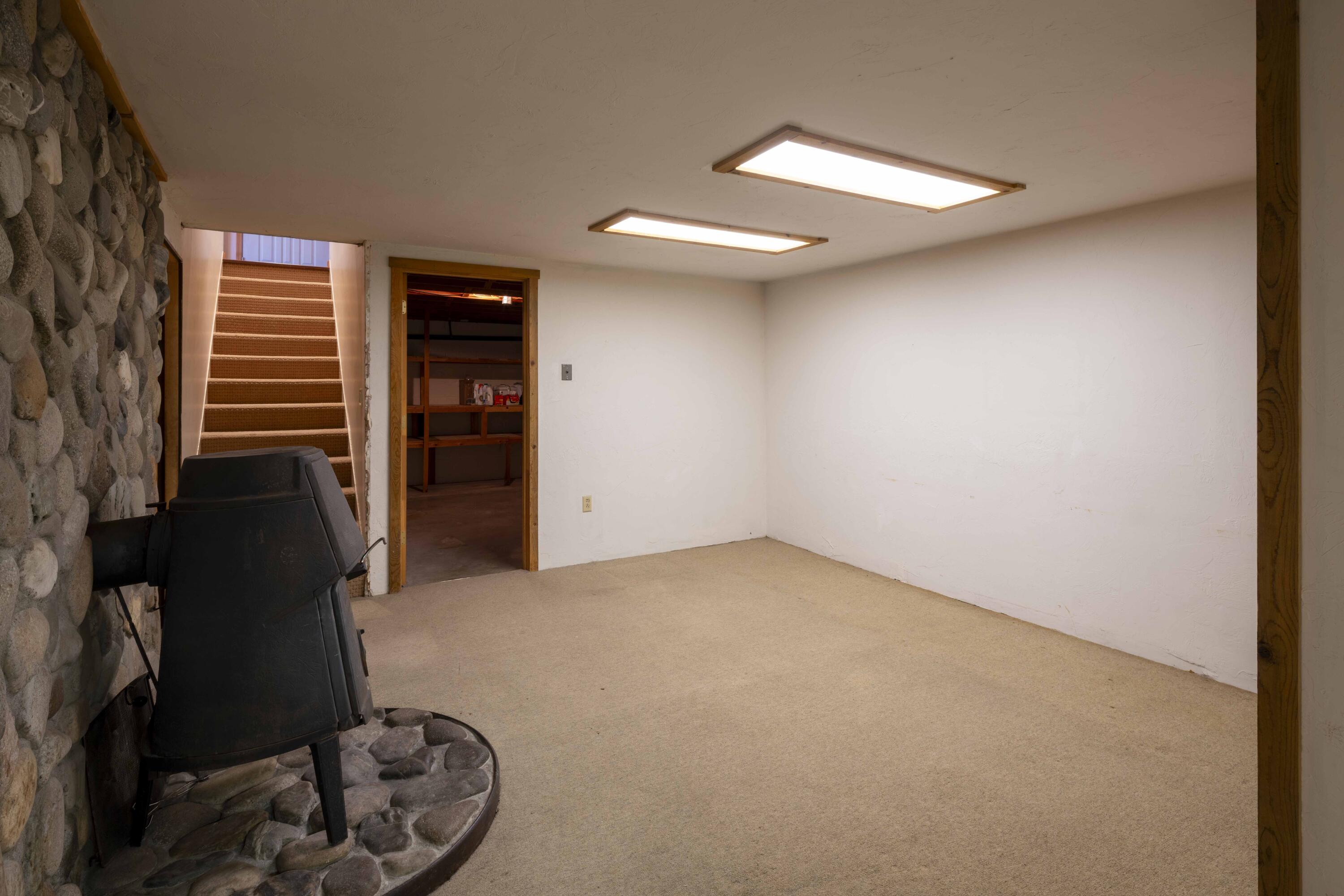 609 4th Avenue South Hailey, ID 83333 - Photo 15 of 28 Lower Level 3