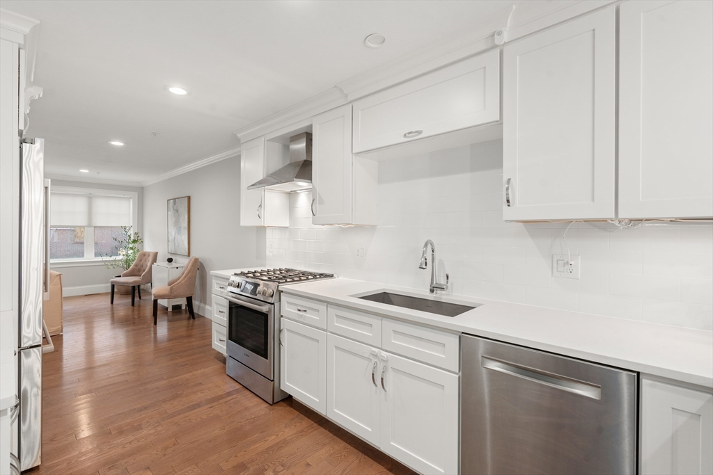 8 Audubon Way, Unit 8 Canton, MA 02021 - Photo 6 of 26