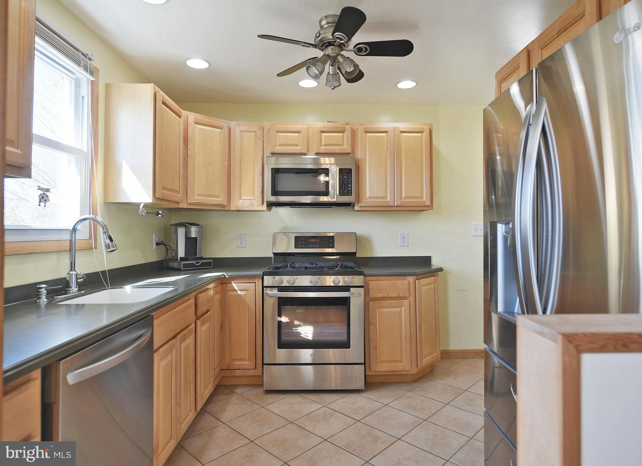 3224 Acton Road Baltimore, MD 21234 - Photo 5 of 27