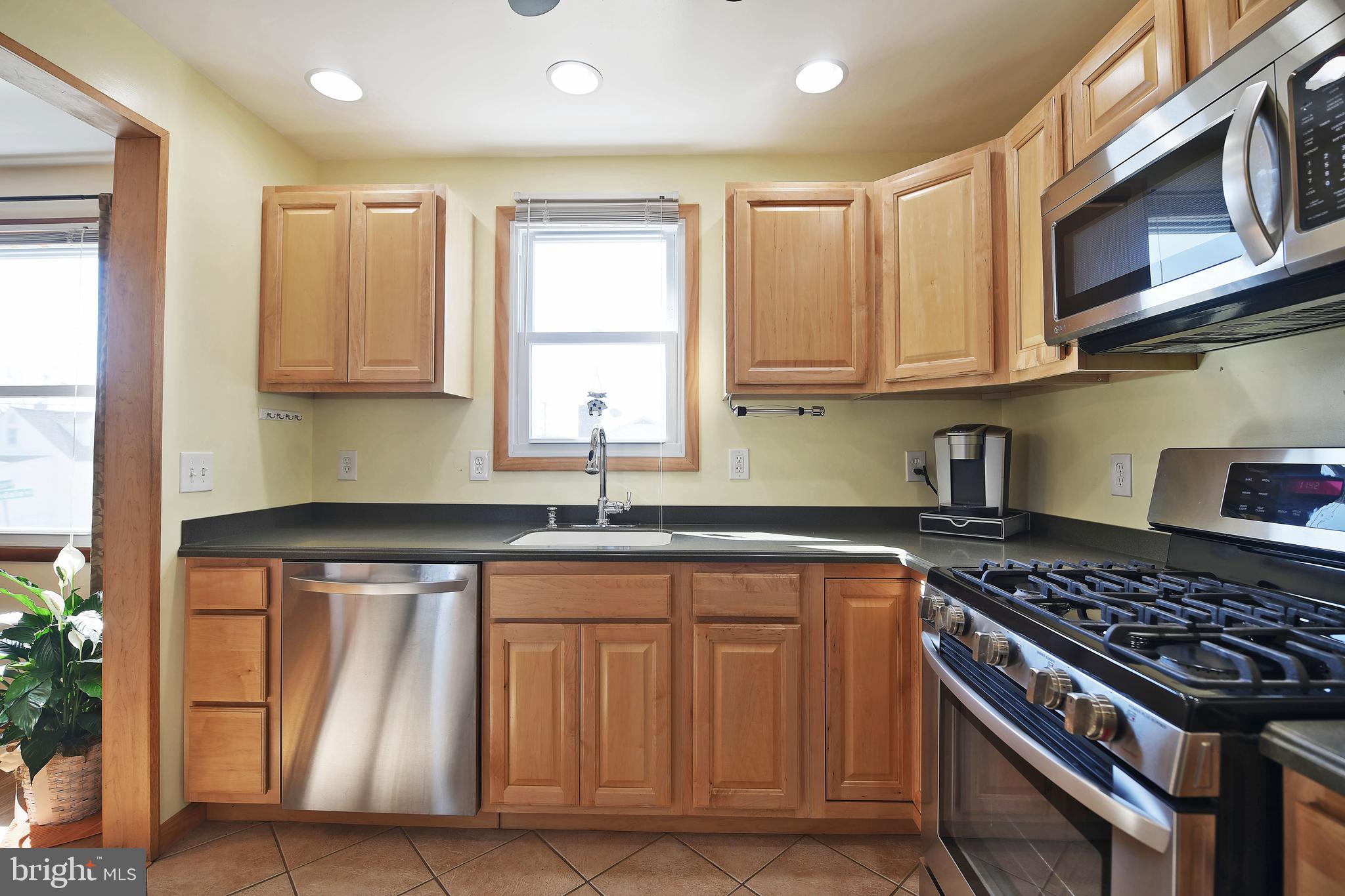 3224 Acton Road Baltimore, MD 21234 - Photo 6 of 27