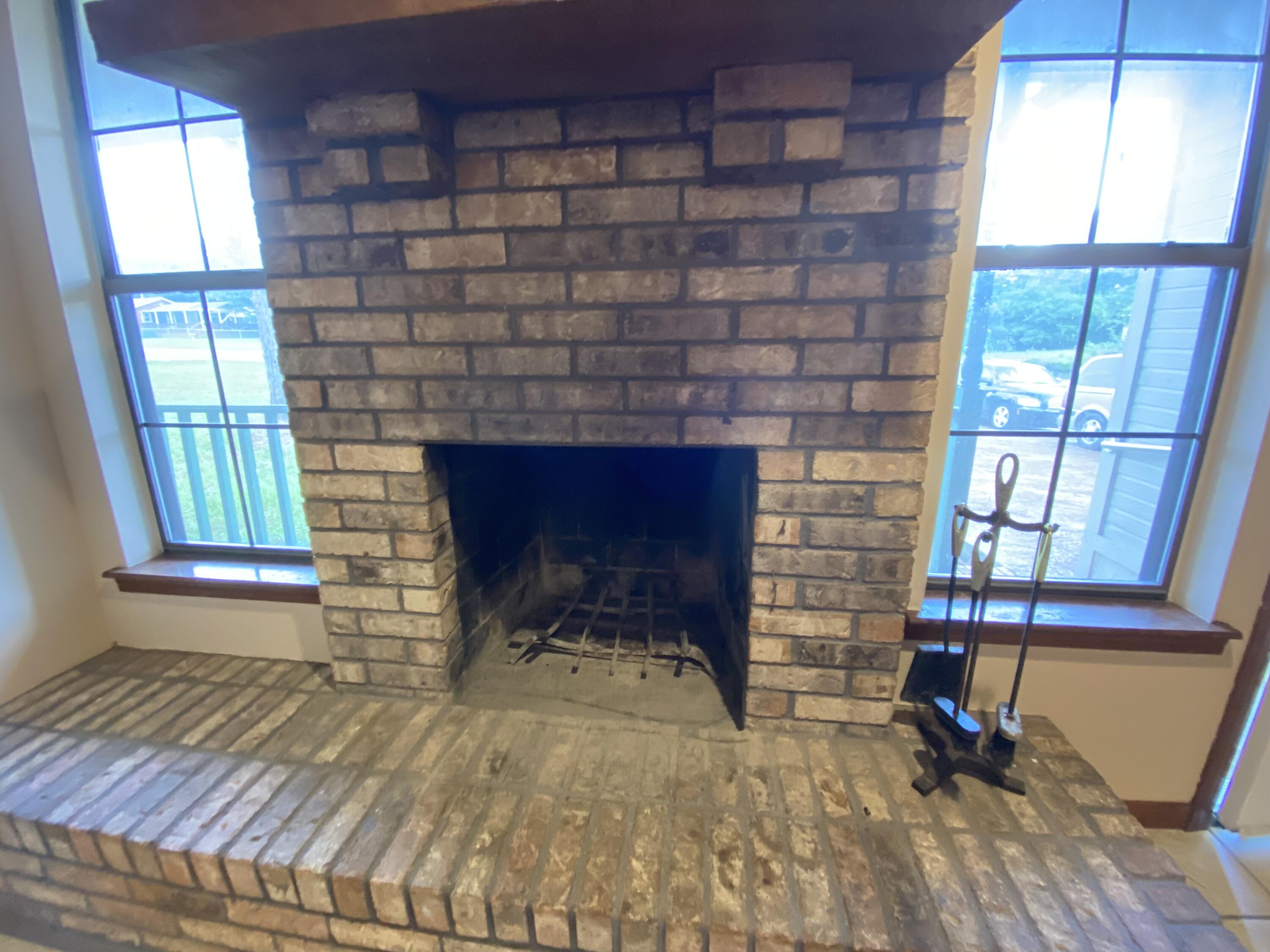 2912 Crescent Street, Unit B Crestview, FL 32539 - Photo 4 of 11 IMG_1965