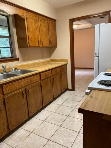 $1,200 | 2912 Crescent Street, Unit B, Crestview, FL 32539