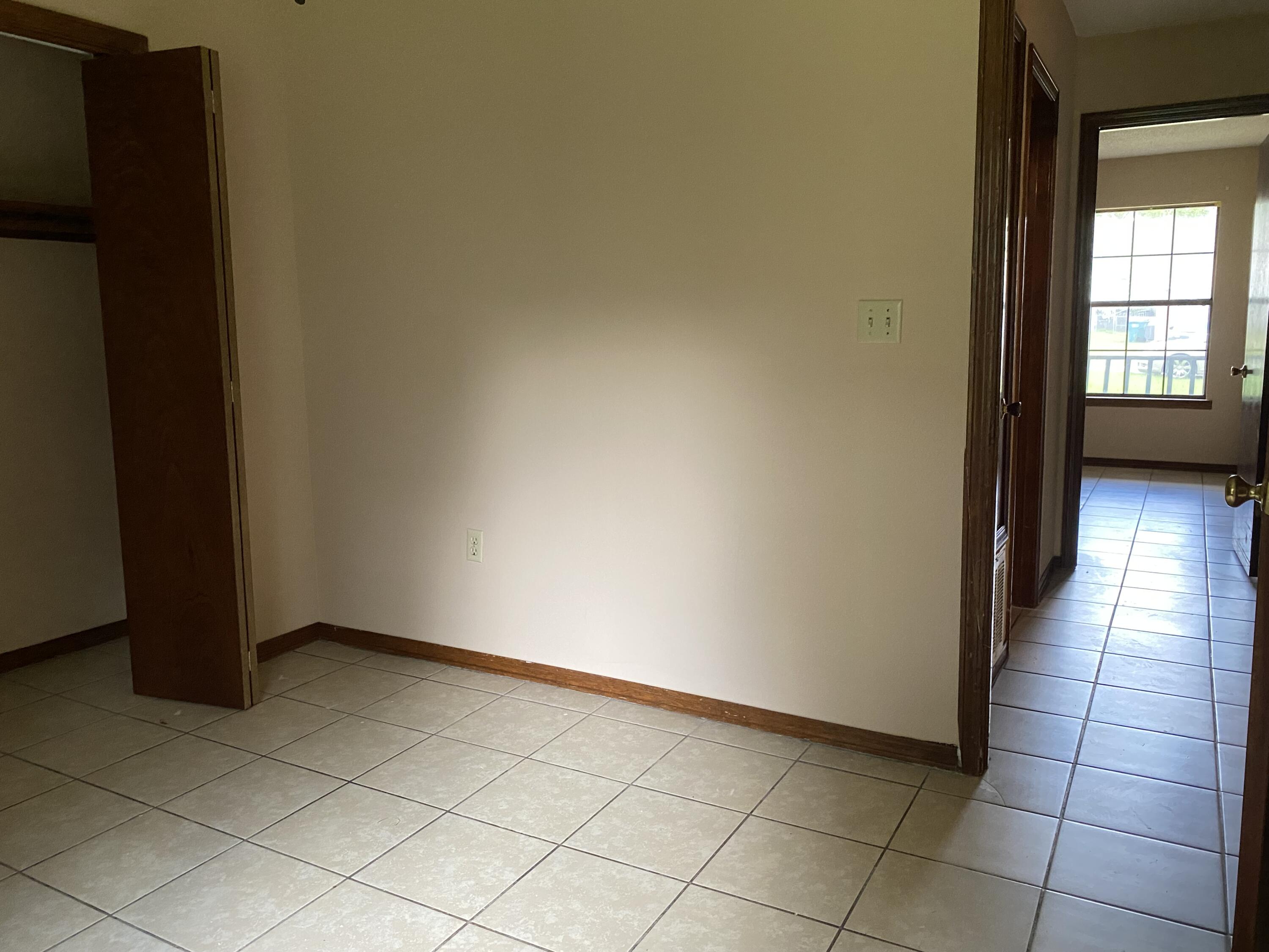 2912 Crescent Street, Unit B Crestview, FL 32539 - Photo 8 of 11 IMG_1984