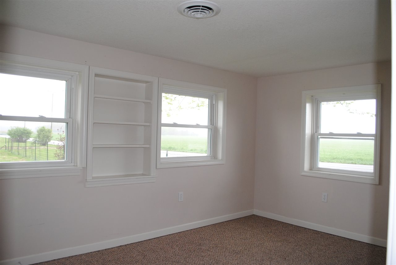7827 Leesburg Road Fort Wayne, IN 46818 - Photo 11 of 23