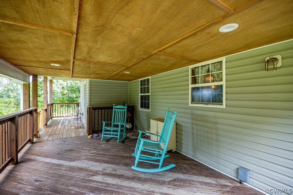 1327 Poplar Lawn Road Blackstone, VA 23824 - Photo 5 of 27 Gallery Image 5