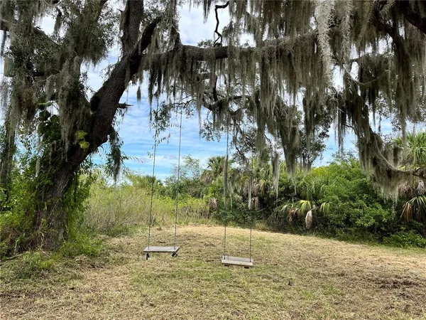 $3,000 | 6715 16th Avenue East, Palmetto, FL 34221