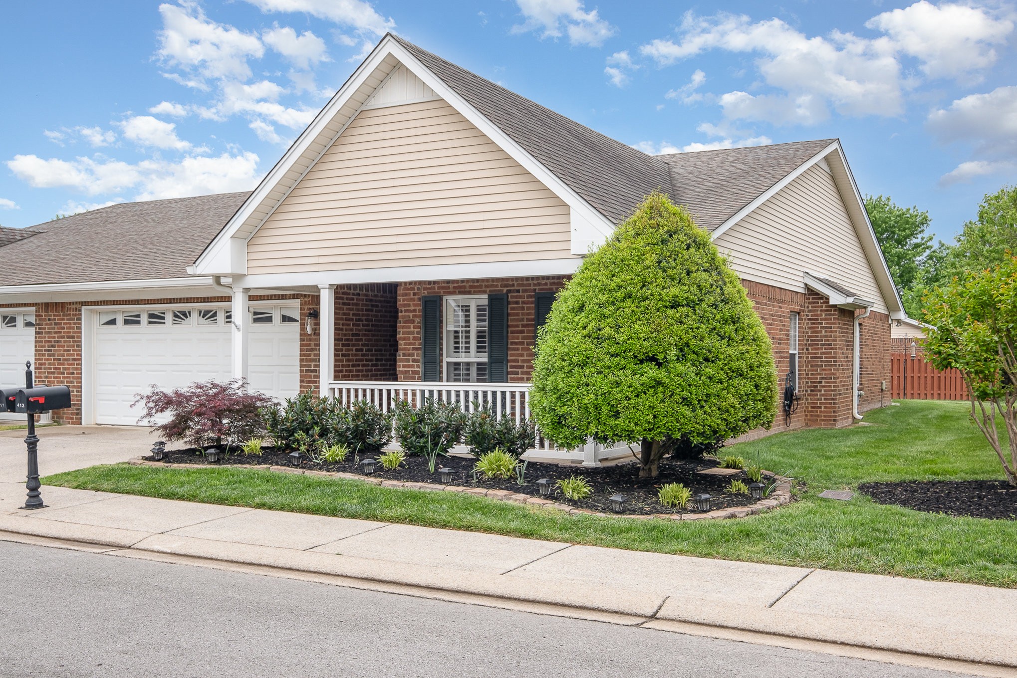 413 Forest Glen Circle Murfreesboro, TN 37128 - Photo 2 of 32