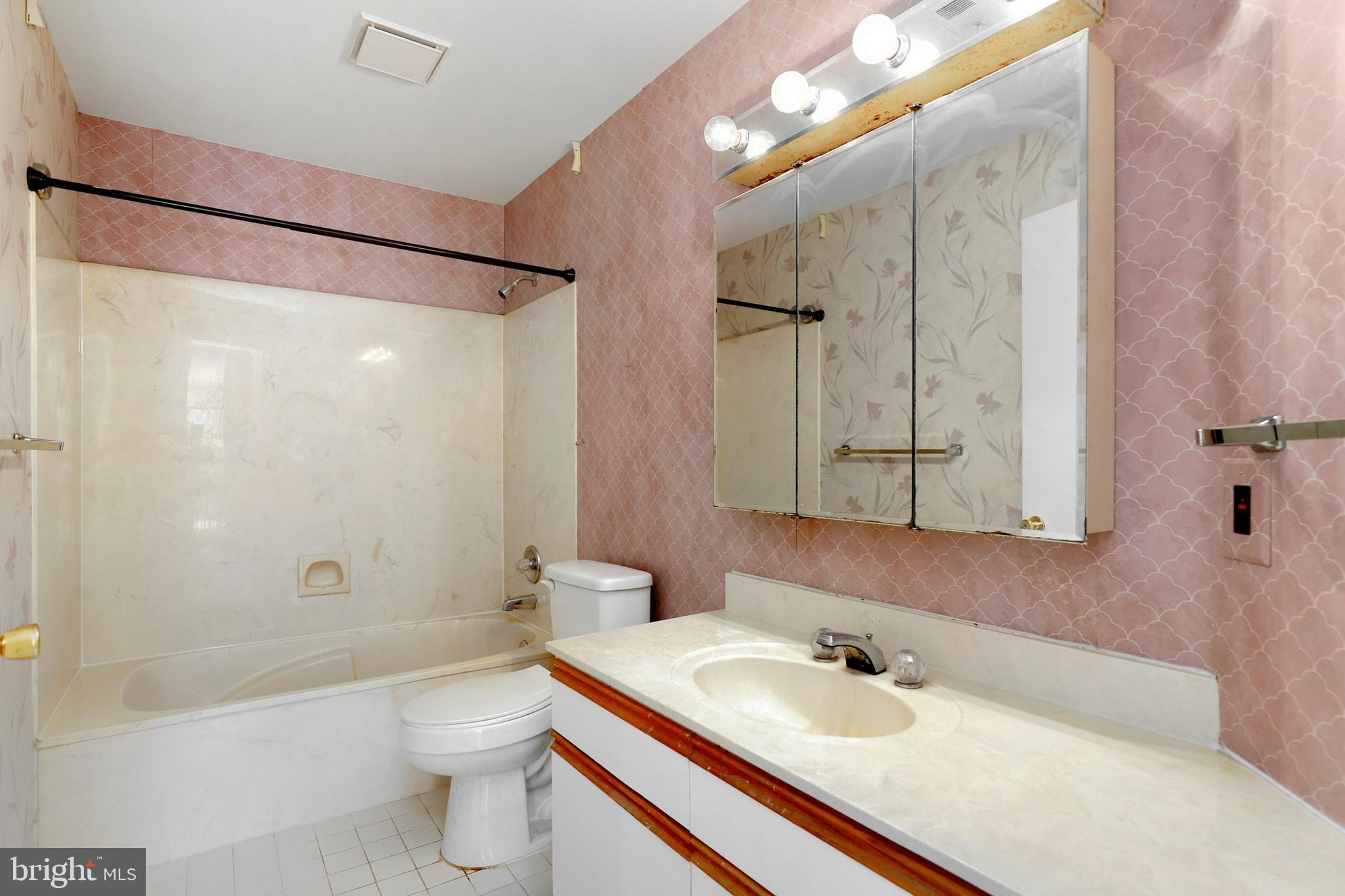 3011 Fallstaff Road, Unit 504A Baltimore, MD 21209 - Photo 30 of 34