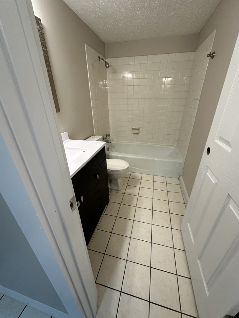 712 North Golfcrest Road Normal, IL 61761 - Photo 32 of 86