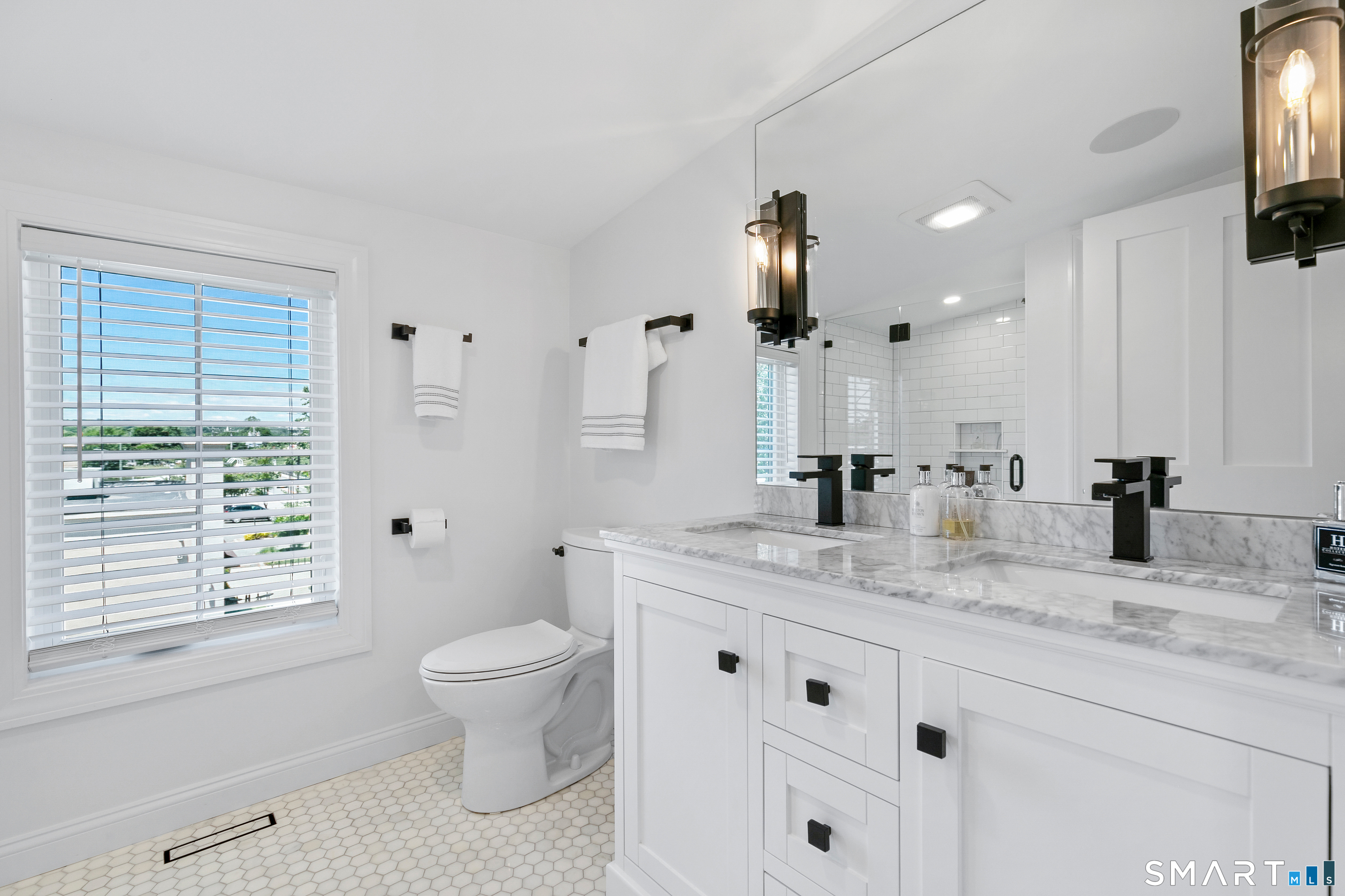 44 Williams Avenue Stonington, CT 06355 - Photo 14 of 39
