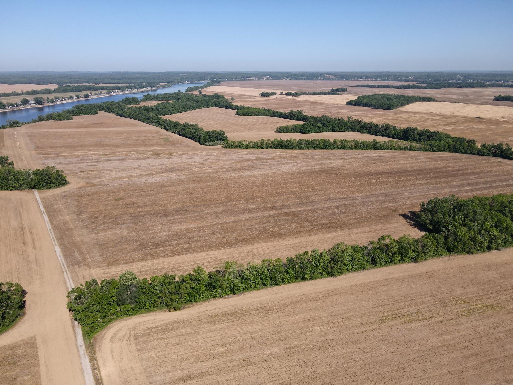 859 Cravens Road Savannah, TN 38372 - Photo 14 of 40 a view of an ocean and beach