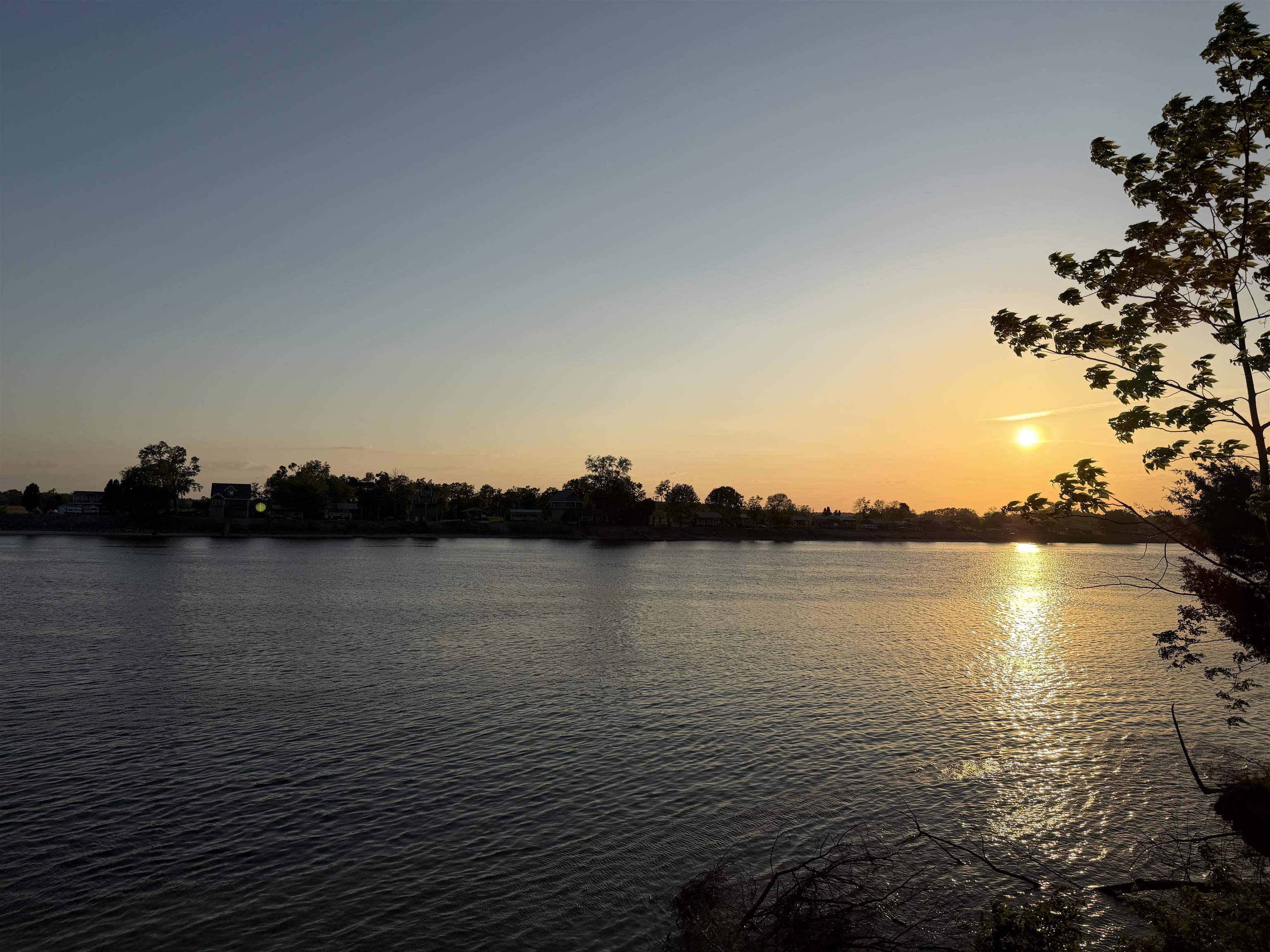 859 Cravens Road Savannah, TN 38372 - Photo 3 of 40 a view of lake