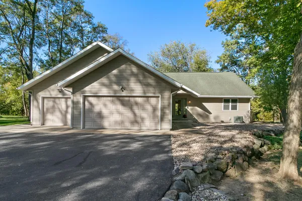$694,900 | 831 Island Baraboo Wi 53913, Baraboo, WI 53913