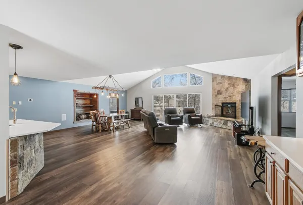 $699,900 | 831 Island Baraboo Wi 53913, Baraboo, WI 53913