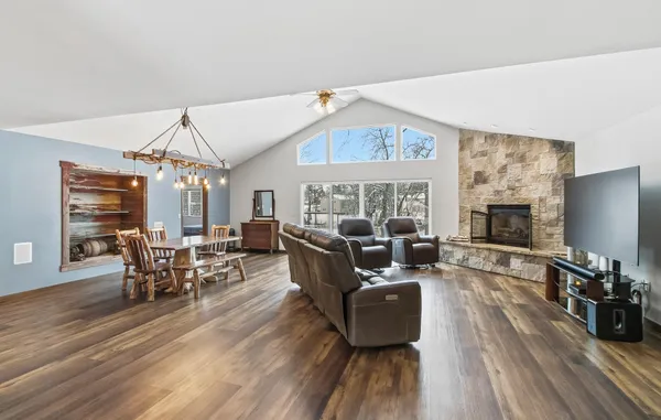 $699,900 | 831 Island Baraboo Wi 53913, Baraboo, WI 53913