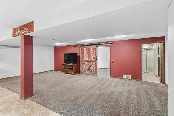 $699,900 | 831 Island Baraboo Wi 53913, Baraboo, WI 53913