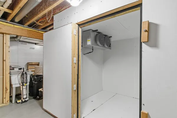 $699,900 | 831 Island Baraboo Wi 53913, Baraboo, WI 53913