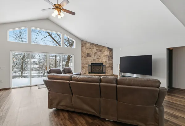 $699,900 | 831 Island Baraboo Wi 53913, Baraboo, WI 53913