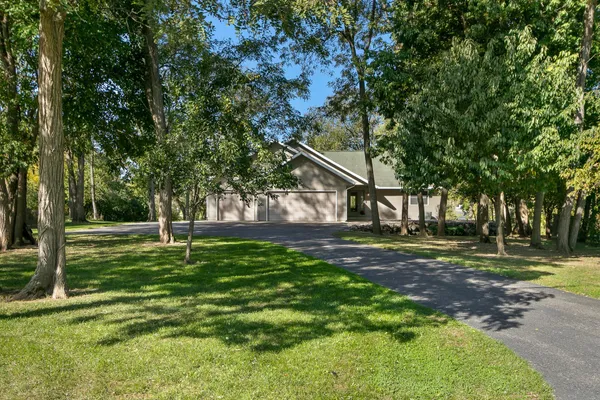 $699,900 | 831 Island Baraboo Wi 53913, Baraboo, WI 53913