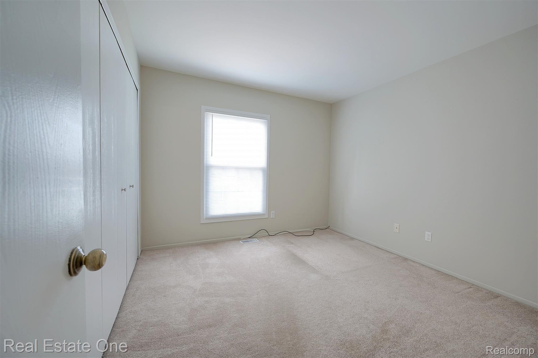 1360 Crescent Lane, Unit 304 Rochester, MI 48306 - Photo 23 of 41 2nd-Bedroom