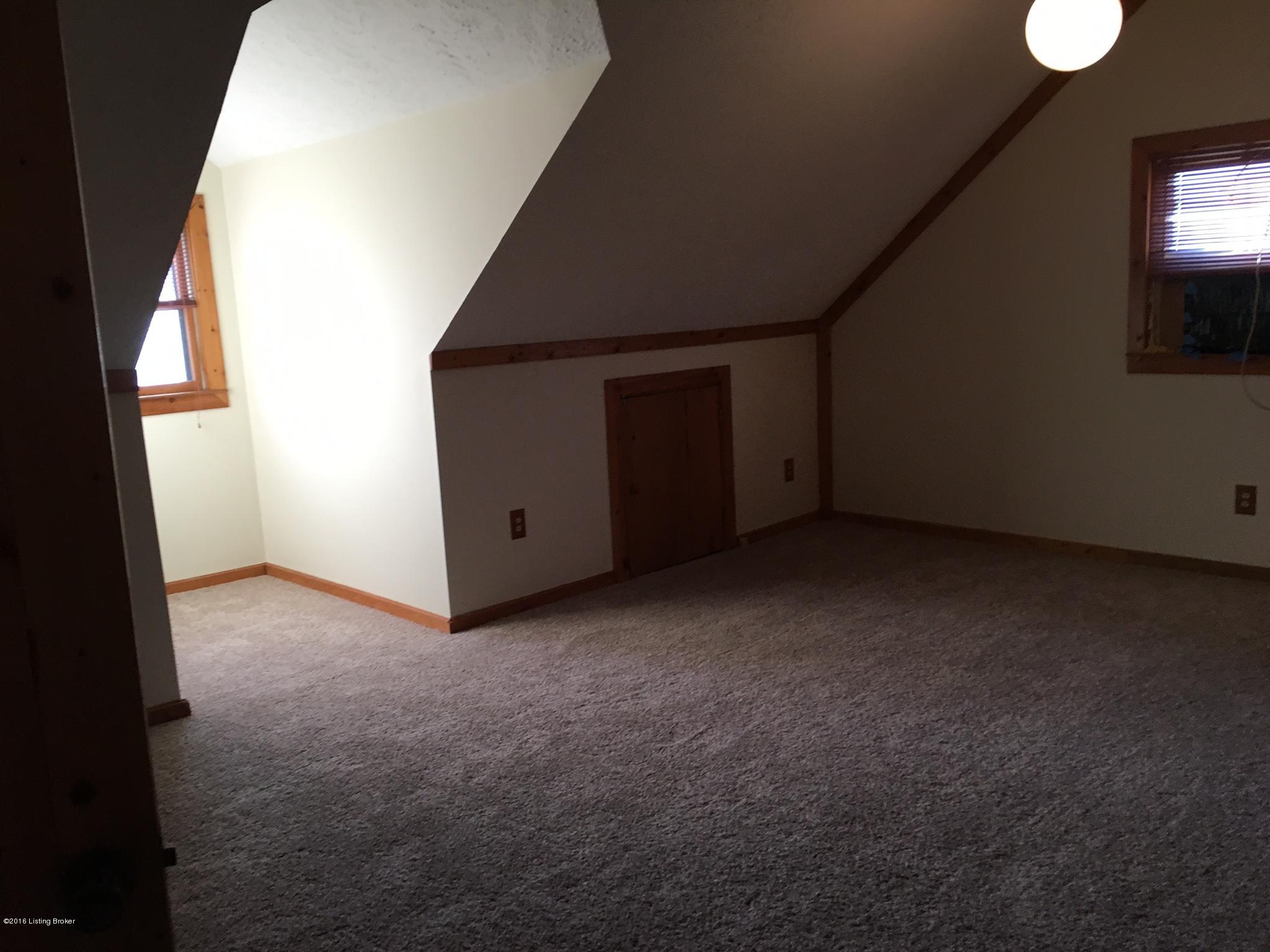 469 Travis Road Taylorsville, KY 40071 - Photo 13 of 20 image