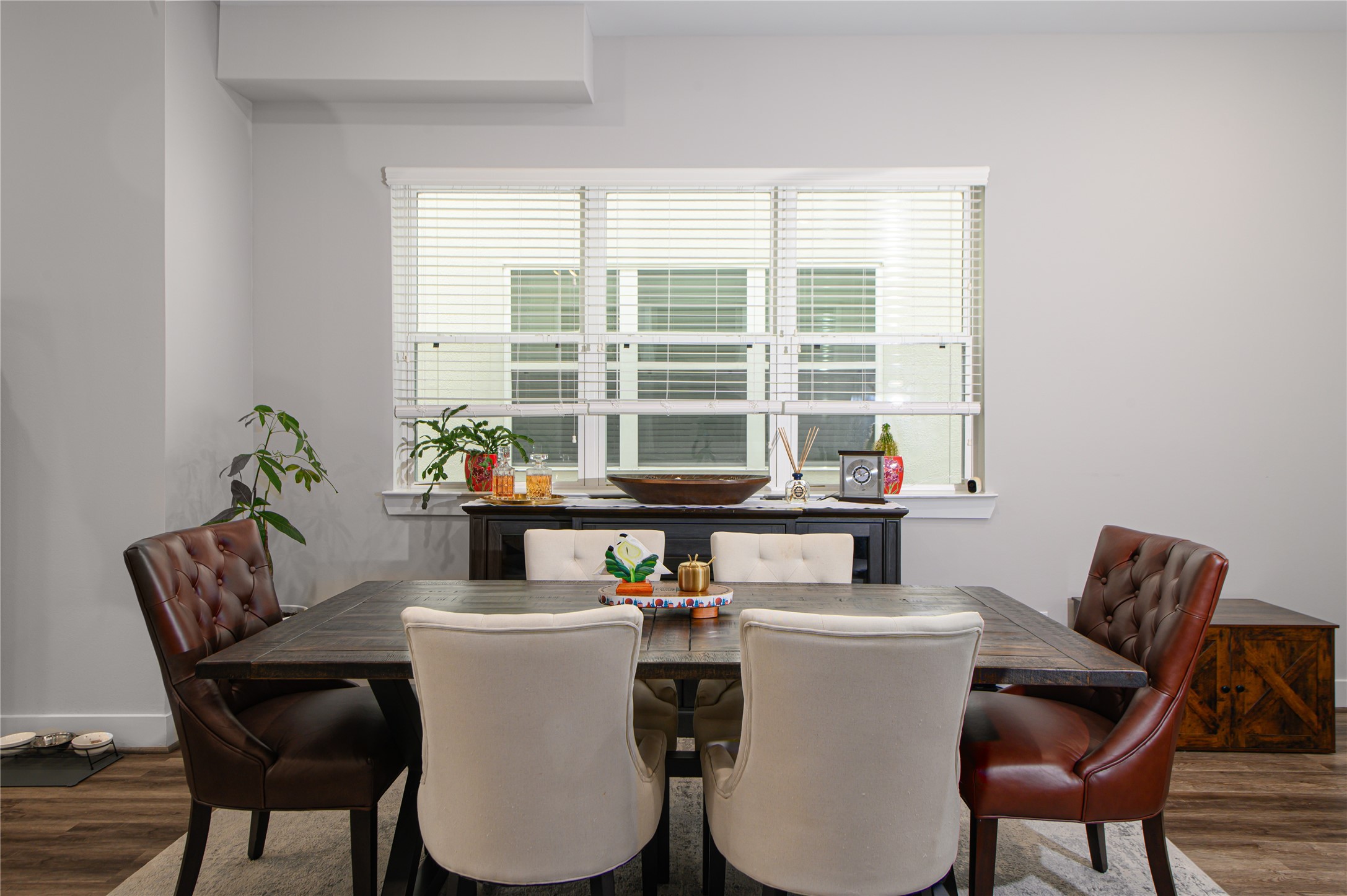 1274 North Post Oak Road, Unit B Houston, TX 77055 - Photo 8 of 22