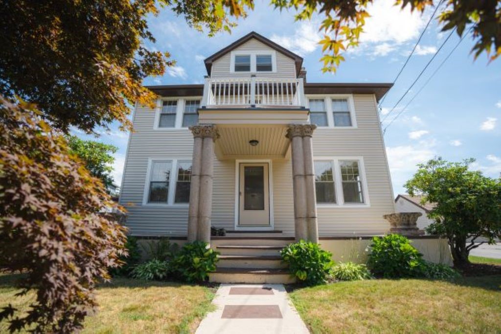 56 Park Road East Providence, RI 02915 - Photo 2 of 48