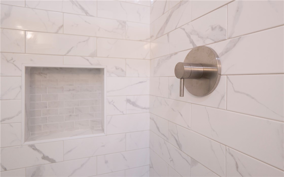 56 Park Road East Providence, RI 02915 - Photo 22 of 48