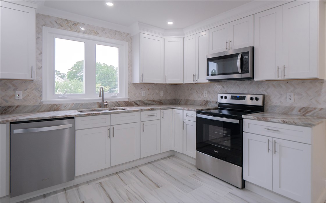 56 Park Road East Providence, RI 02915 - Photo 24 of 48