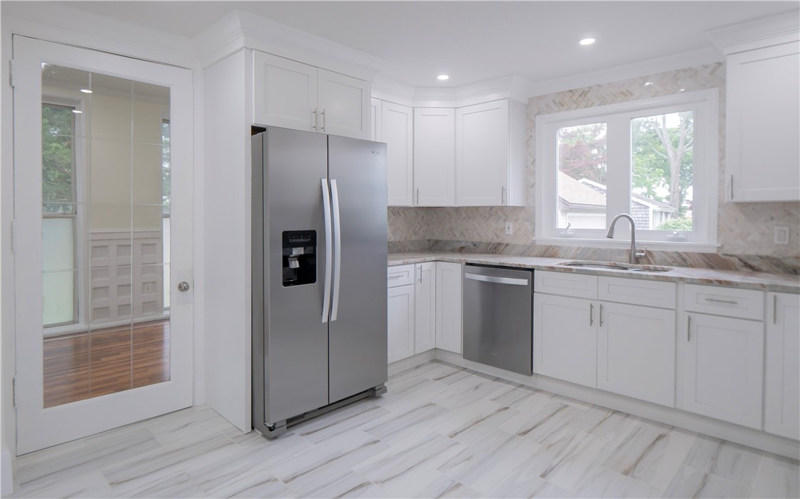 56 Park Road East Providence, RI 02915 - Photo 25 of 48