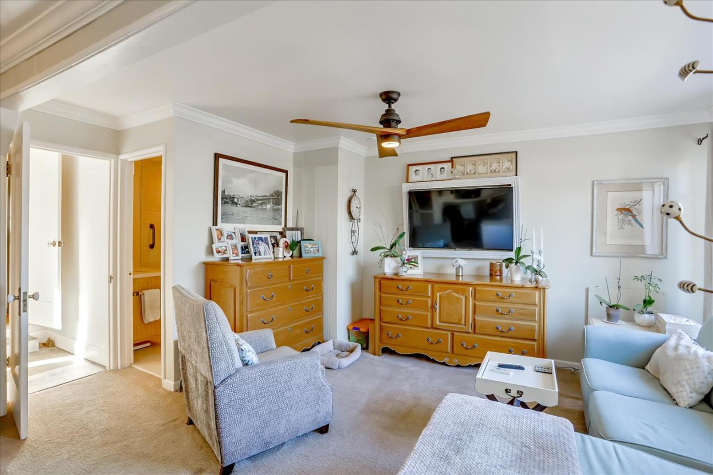 1130 Castro Street Mountain View, CA 94040 - Photo 10 of 37 a living room with furniture and a flat screen tv