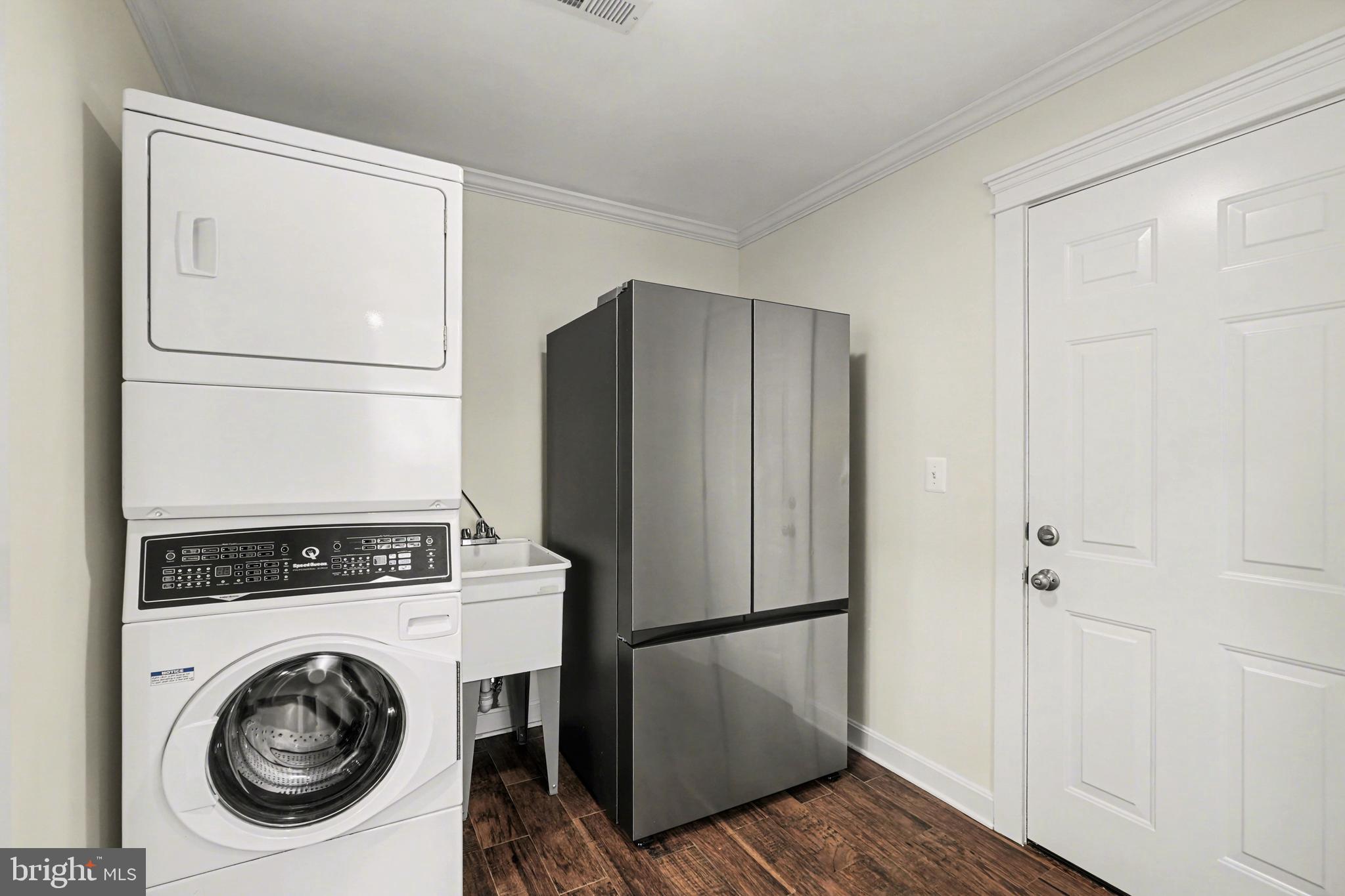 11080 Dutch Hollow Road Culpeper, VA 22701 - Photo 19 of 28 a view of a kitchen with refrigerator and washer