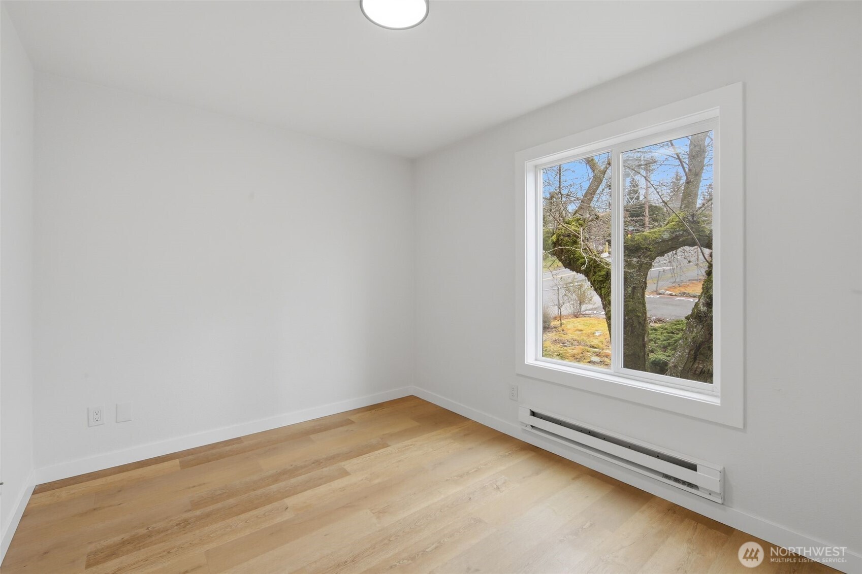 3233 Northeast 12th Street, Unit 201 Renton, WA 98056 - Photo 12 of 16