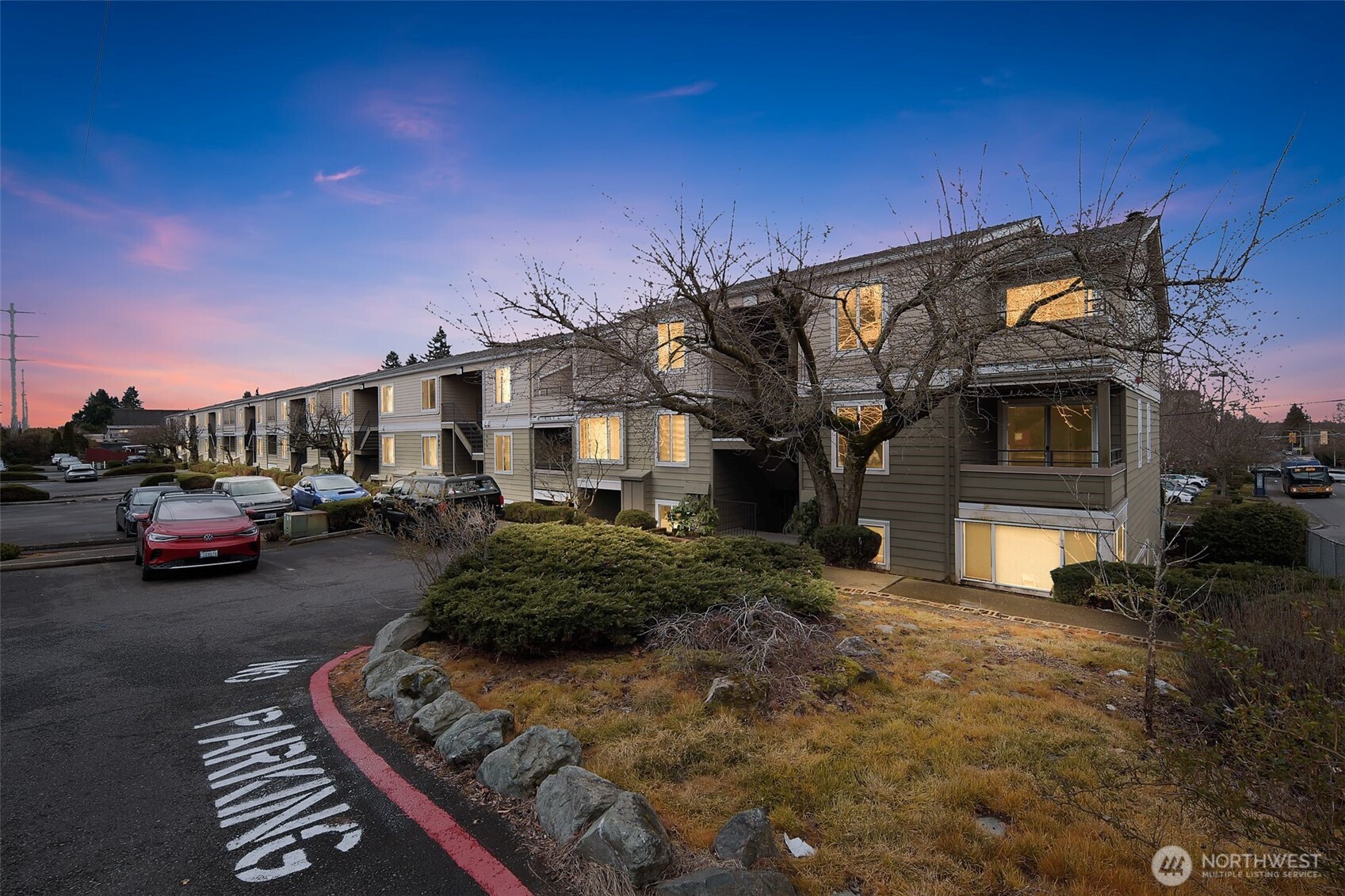 3233 Northeast 12th Street, Unit 201 Renton, WA 98056 - Photo 14 of 16