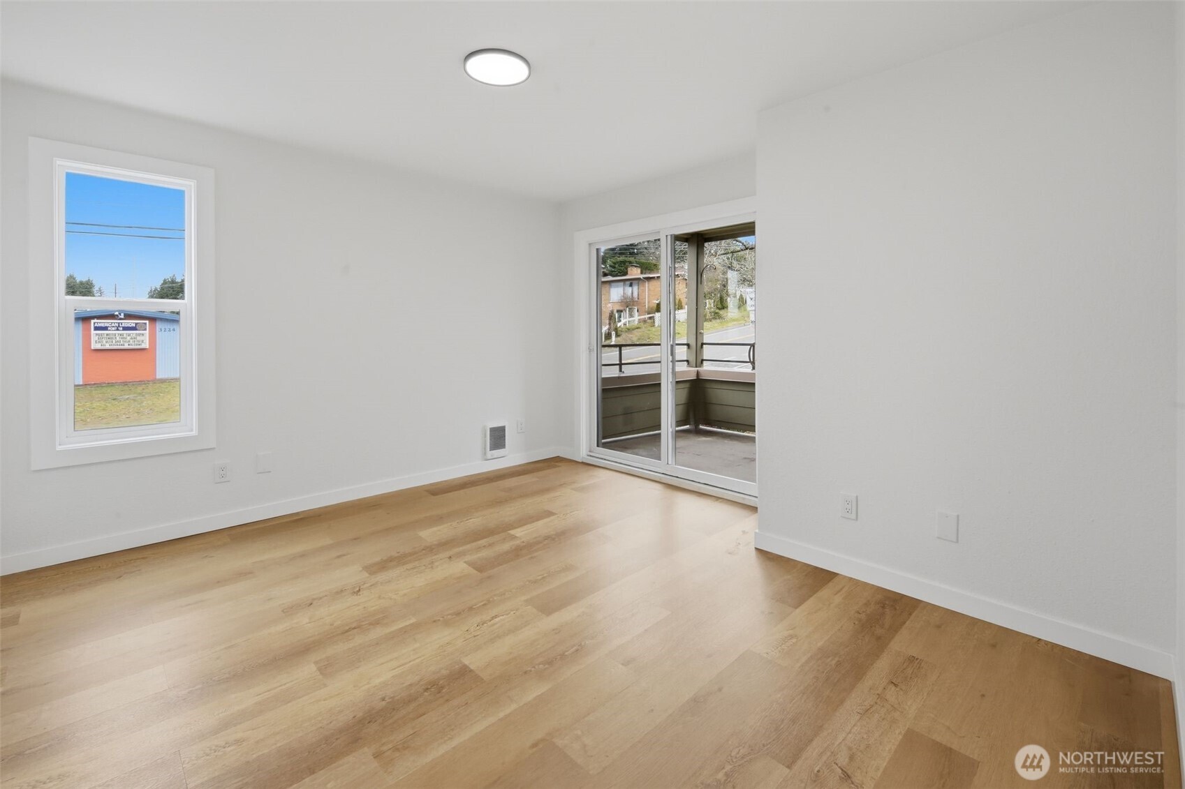 3233 Northeast 12th Street, Unit 201 Renton, WA 98056 - Photo 7 of 16