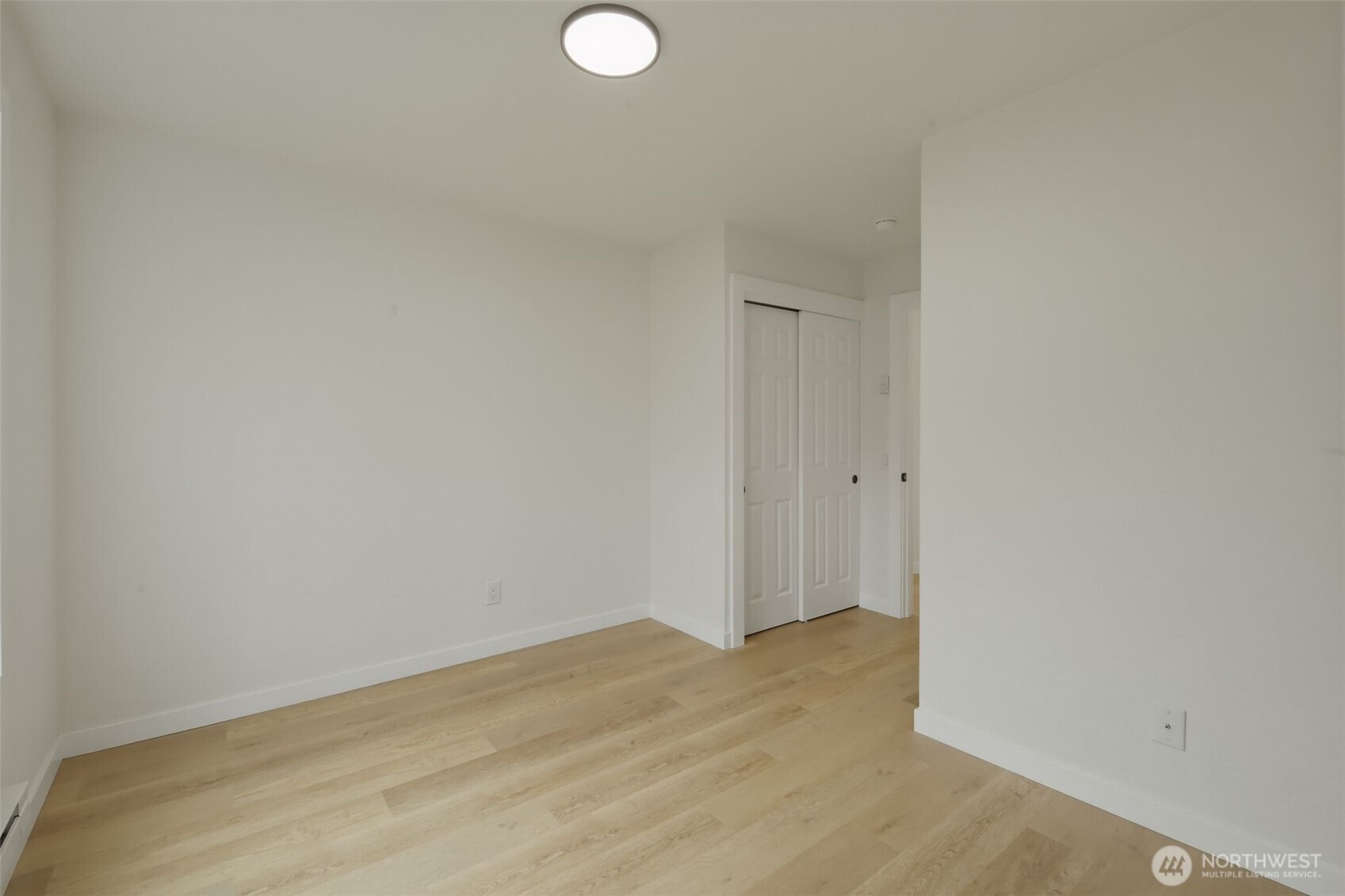 3233 Northeast 12th Street, Unit 201 Renton, WA 98056 - Photo 10 of 16