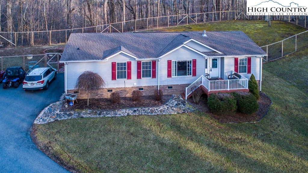 336 Joe Shoemaker Road Vilas, NC 28692 - Photo 5 of 42 Gallery Image 5