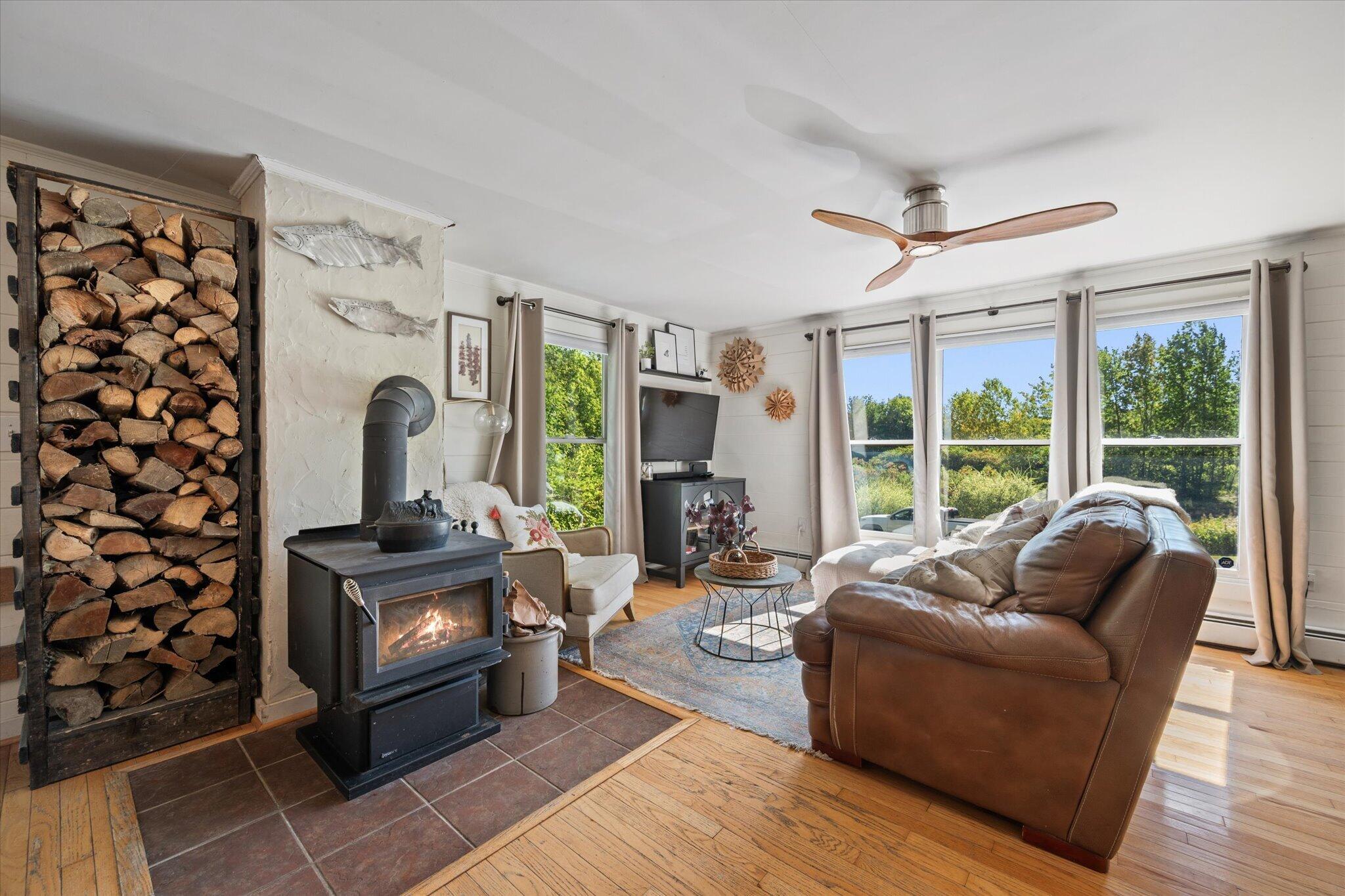 28 Baker Road Winterport, ME 04496 - Photo 13 of 59 13-Living Room