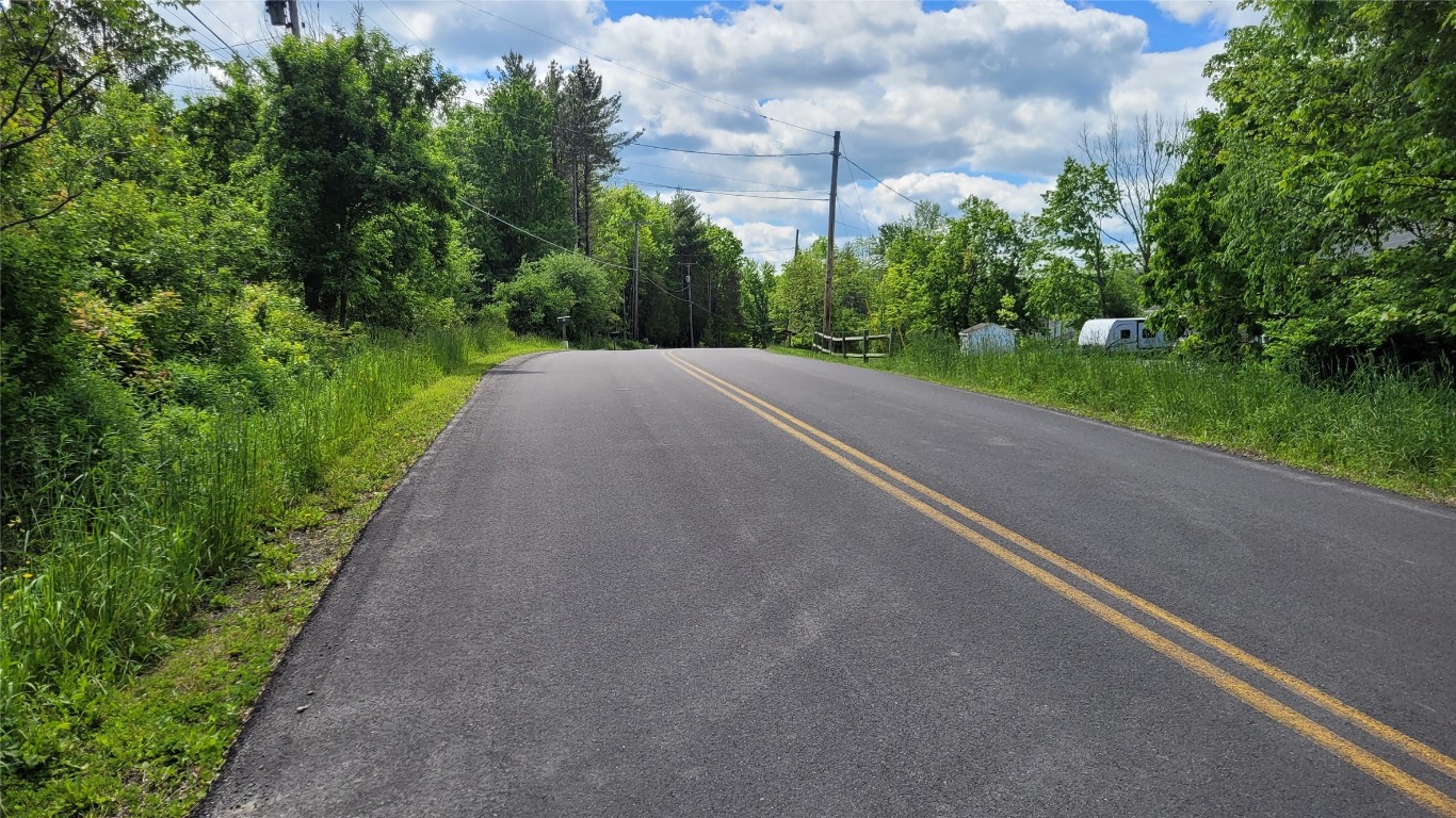 703 Powers Road Conklin, NY 13748 - Photo 3 of 32