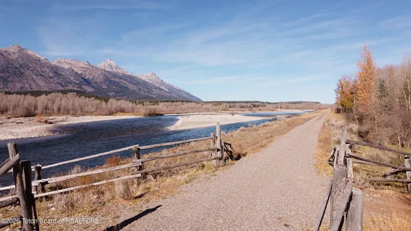 $2,950,000 | 455 East Buck Mountain Road, Jackson, WY 83001
