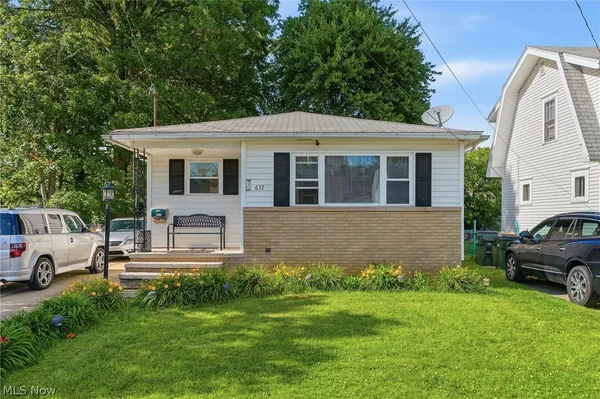 $189,900 | 617 Marguerite Avenue, Cuyahoga Falls, OH 44221