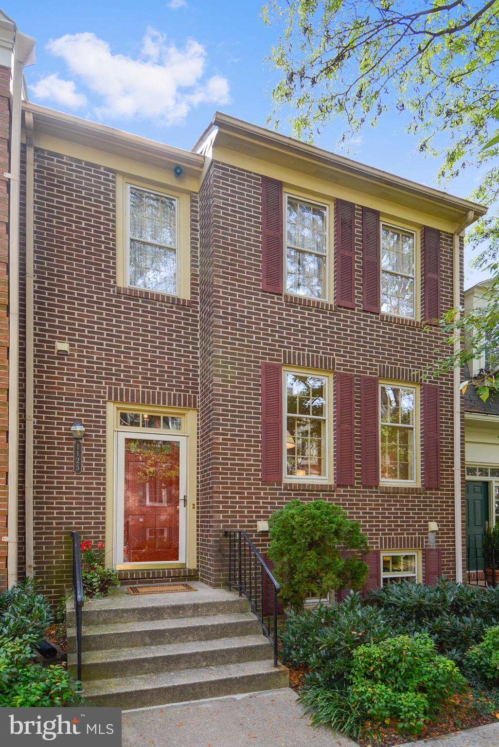 1125 Fairview Court Silver Spring, MD 20910 - Photo 1 of 30 Exterior (Front)