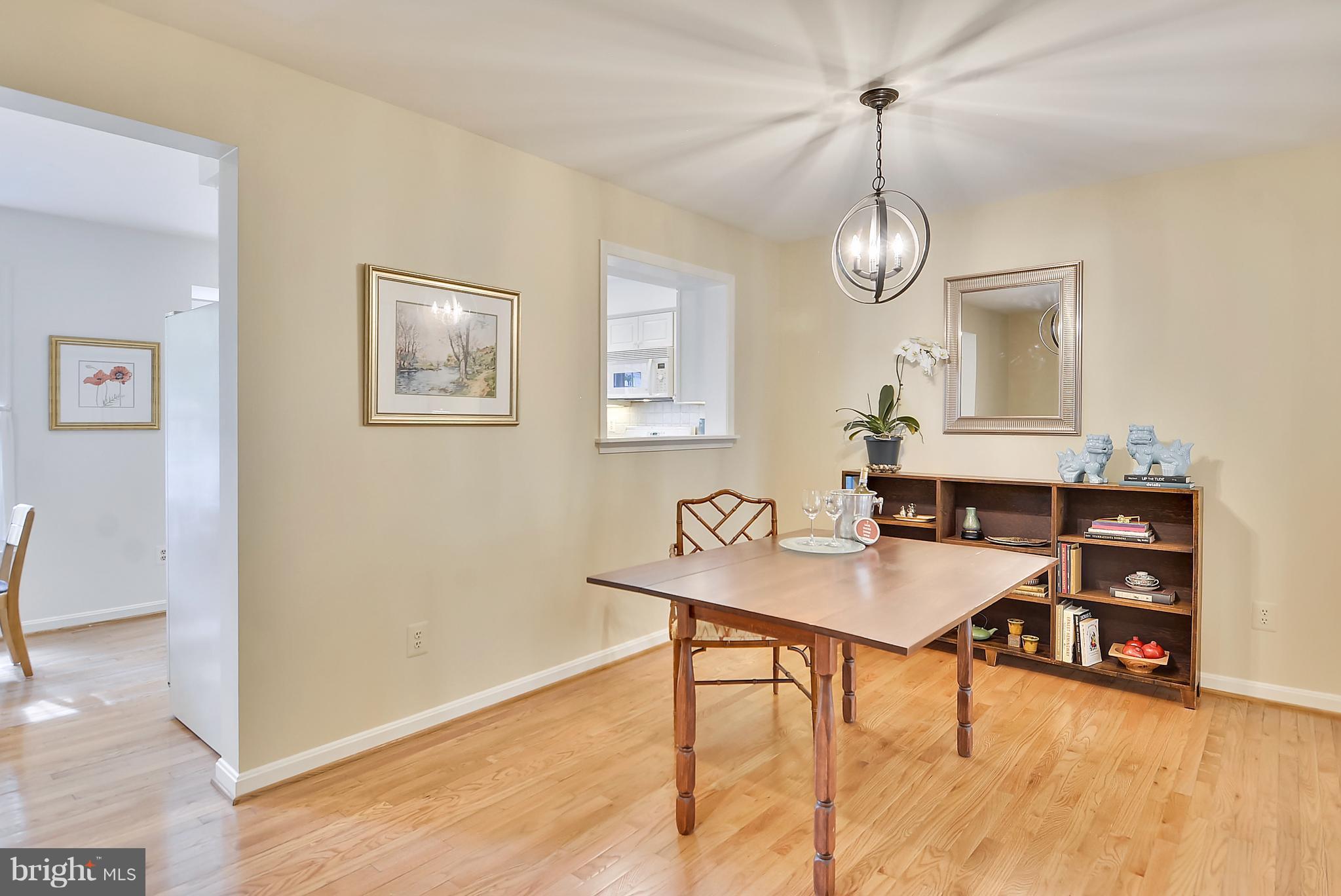 1125 Fairview Court Silver Spring, MD 20910 - Photo 6 of 30 Dining Room