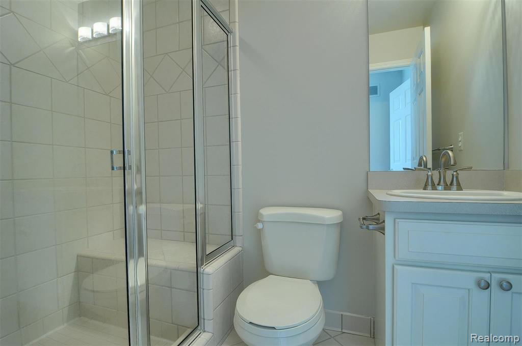 4049 Oak Tree Circle Rochester, MI 48306 - Photo 27 of 38