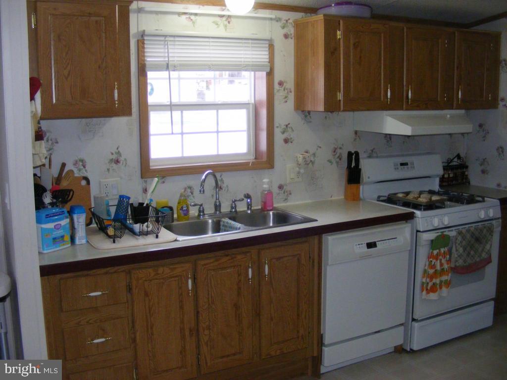 149 Weidler Lane Lititz, PA 17543 - Photo 6 of 24