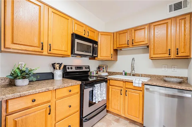 $199,000 | 2700 Plaza Drive, Chalmette, LA 70043