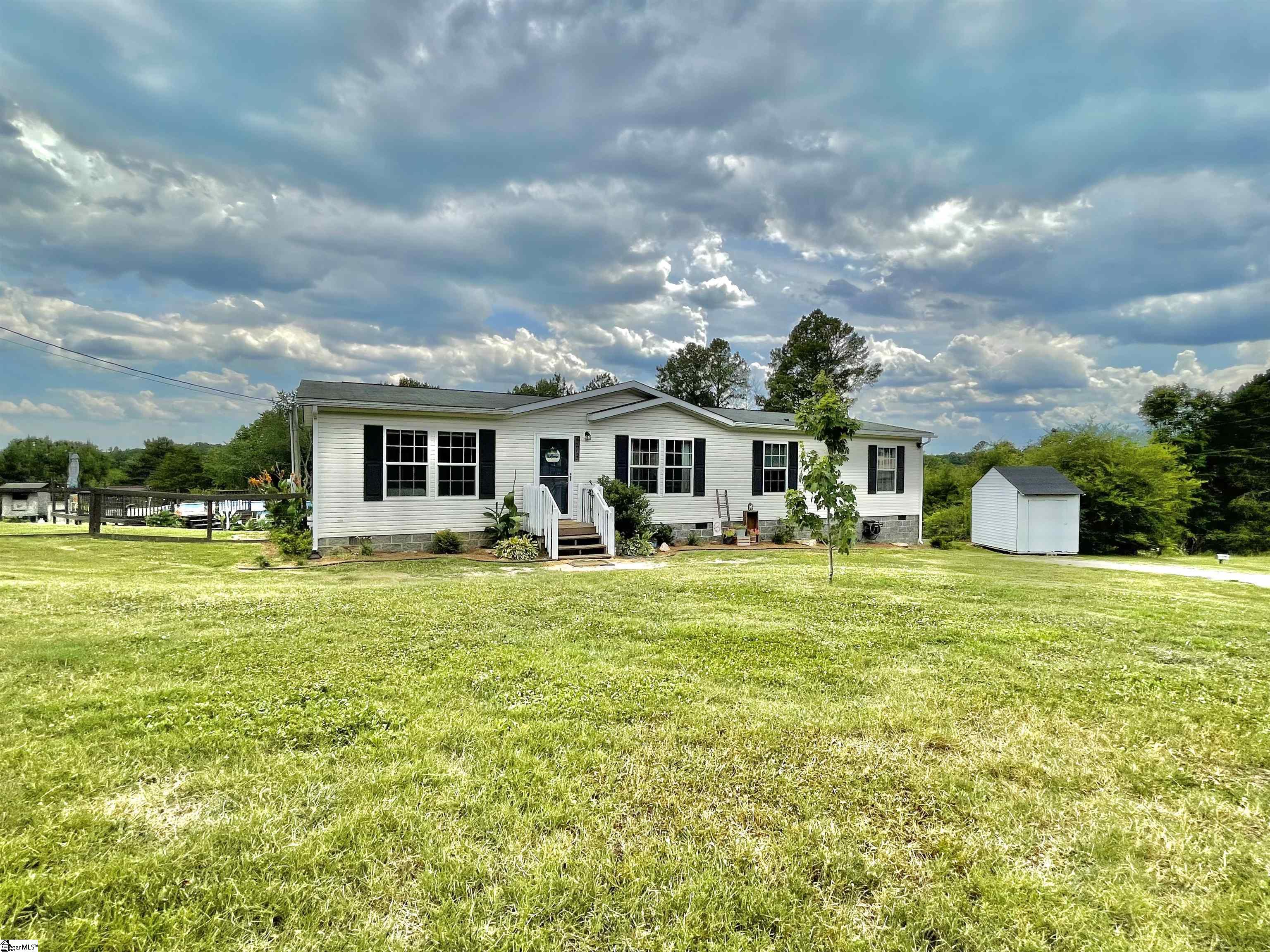 573 Jamison Road Liberty, SC 29657 - Photo 2 of 31