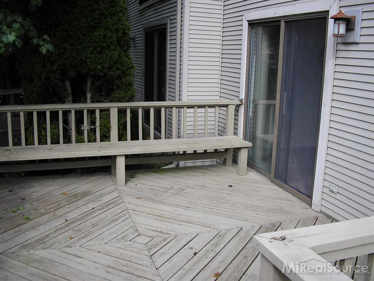685 Highgate Mews, Unit 153 Rochester, MI 48307 - Photo 8 of 17 31218045-7.JPG