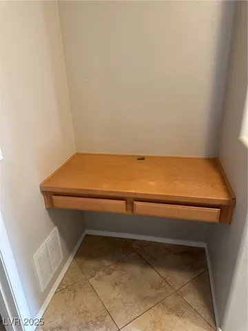 $1,650 | 3975 North Hualapai Way, Unit 142, Las Vegas, NV 89129