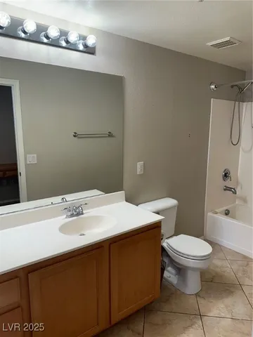 $1,650 | 3975 North Hualapai Way, Unit 142, Las Vegas, NV 89129